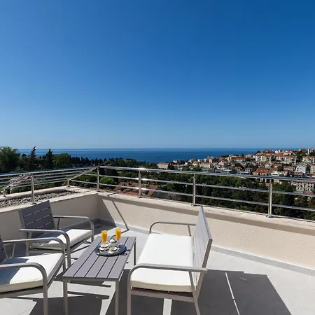 Marlea Sea-view Apartment *