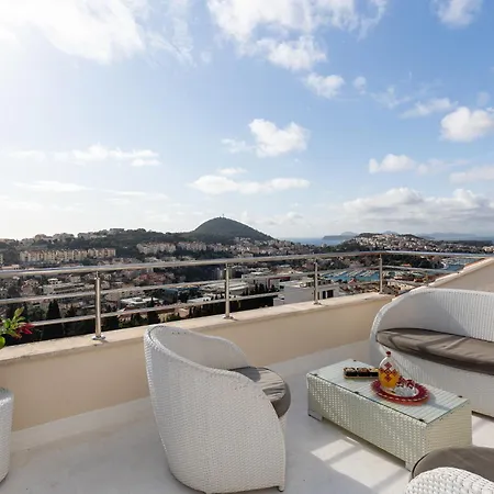 Marlea Sea-view 아파트
