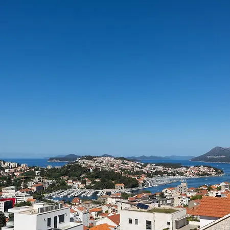 Marlea Sea-view 아파트